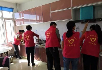 迎國慶、慶中秋、情暖夕陽——蘭西縣陽光巾幗志愿服務隊社區(qū)活動紀實